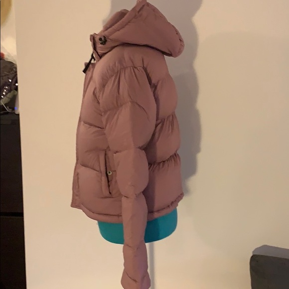 SOLD! Aritzia/TNA: Super Puff "Shorty", XXS, Lilac - Picture 6 of 9